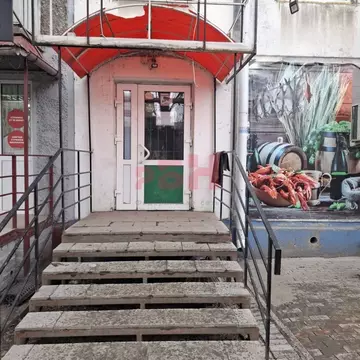 Помещение свободного назначения в Омская область, Омск просп. ...