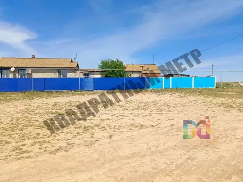 Дом в Калмыкия, Целинный район, пос. Найнтахн ул. Цюгатиевой (94 м)