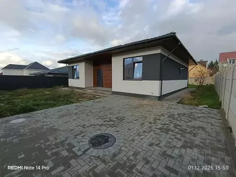 Дом в Крым, Симферопольский район, Молодежное пгт ул. Земляничная (140 ...