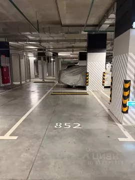 Гараж в Москва Г мкр, Форивер жилой комплекс (13 м)