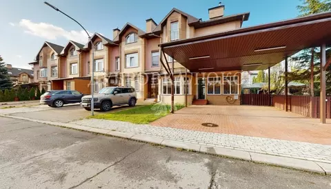 Таунхаус в Москва д. Сосенки, ул. Ореховая, 5/2 (250 м)