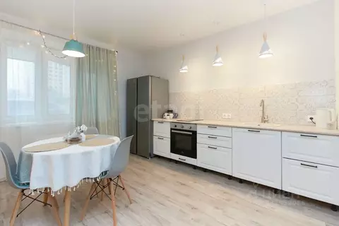 2-к кв. Тюменская область, Тюмень ул. Мельникайте, 30к2 (85.7 м)