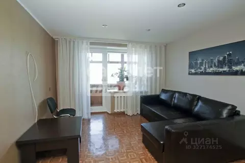 3-к кв. Омская область, Омск Заозерный мкр, просп. Менделеева, 26 ...