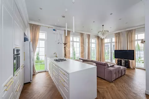 Дом в Калининградская область, Гурьевский муниципальный округ, пос. ...