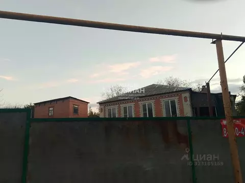 Дом в Ростовская область, Шахты Пригородная ул., 15 (100 м)