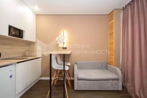 Студия Тюменская область, Тюмень ул. Муравленко, 13 (20.0 м)