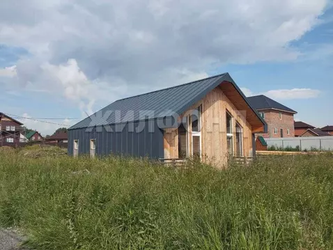 Дом в Новосибирская область, Новосибирский район, Каменский сельсовет, ...