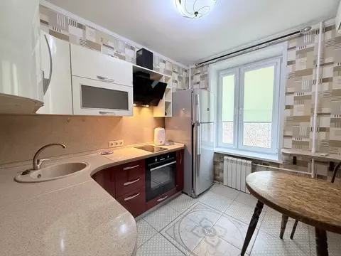 3-к кв. Москва Мосфильмовская ул., 17/25 (70.0 м)