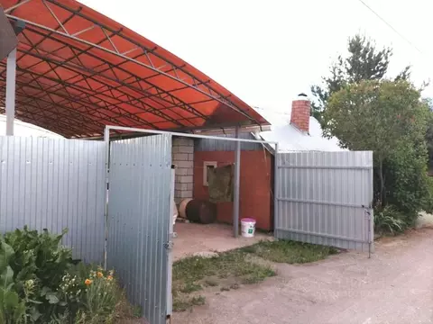 Дом в Самарская область, Ставропольский район, Васильевка с/пос, пос. ...