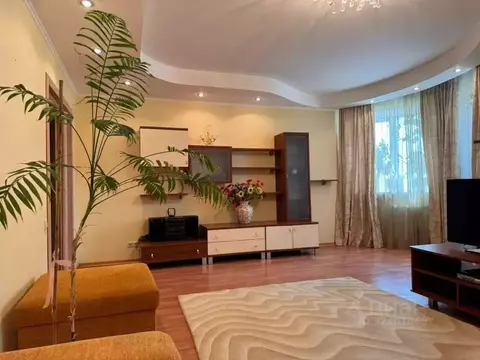 2-к кв. Тюменская область, Тюмень ул. Демьяна Бедного, 83к1 (78.2 м)