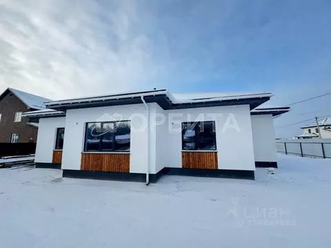 Дом в Тюменская область, Тюменский муниципальный округ, д. Ушакова, ...