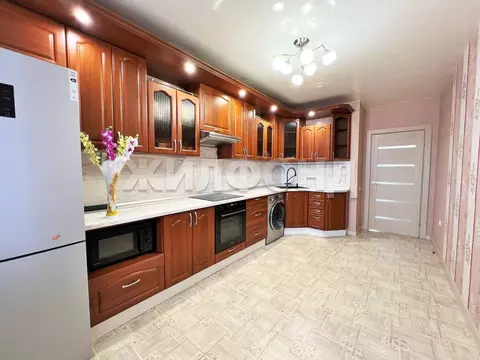 3-к кв. Алтайский край, Барнаул Лазурная ул., 19 (94.3 м)