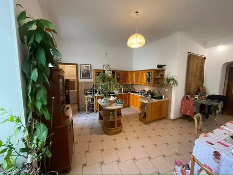 Квартира, 5 и более комнат, 222.8 м