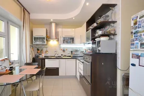 4-к кв. Саха (Якутия), Якутск ул. Курнатовского, 3/5 (94.0 м)