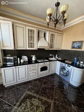 2-комнатная квартира: Махачкала, улица Магомедтагирова, 41А (75 м)