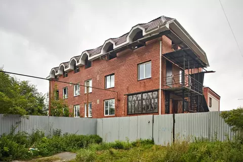 Дом в Челябинская область, Челябинск Столбовая ул., 16 (720 м)