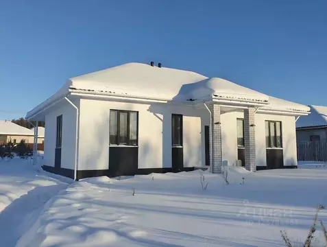 Дом в Свердловская область, Сысертский муниципальный округ, д. ...