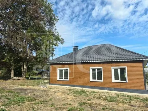 Дом в Воронежская область, Аннинский район, Архангельское с/пос, с. ...