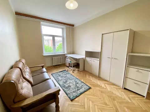 3-к кв. Санкт-Петербург Бассейная ул., 51 (80.0 м)