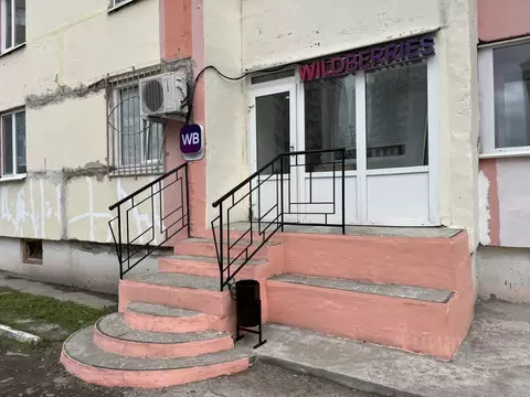 Торговая площадь в Ханты-Мансийский АО, Нефтеюганск 16а мкр, 80 (39 м)