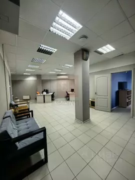 Офис в Свердловская область, Екатеринбург ул. Хохрякова, 74 (104 м)