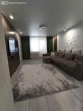 2-комнатная квартира: посёлок Управленческий, улица Парижской Коммуны, ...