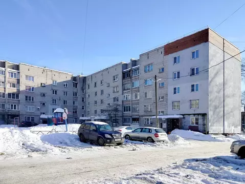 2-к кв. Ярославская область, Ярославль просп. Фрунзе, 67к2 (49.7 м)