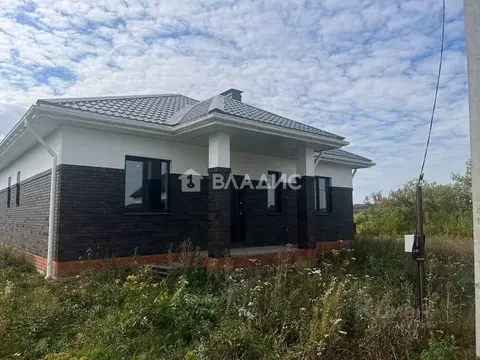 Дом в Пензенская область, Пензенский район, Мичуринский сельсовет, ...