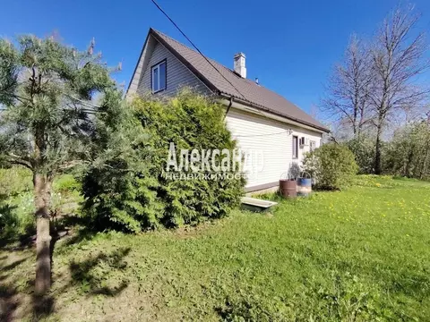 Дом в Ленинградская область, Гатчинский район, д. Корпиково  (100 м)