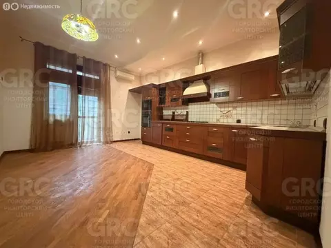 4-комнатная квартира: Сочи, улица Гагарина, 31 (320 м)