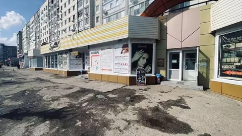 Помещение свободного назначения в Саратовская область, Энгельс просп. ...