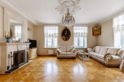 3-к кв. Санкт-Петербург, Санкт-Петербург, Петергоф ул. Аврова, 5к2 ...