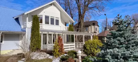 Дом в Санкт-Петербург пос. Парголово, Байкальская ул., 24 (250 м)