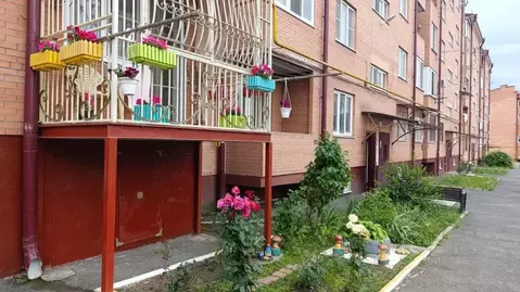 3-к кв. Северная Осетия, Владикавказ ул. Цоколаева, 40 (81.9 м)