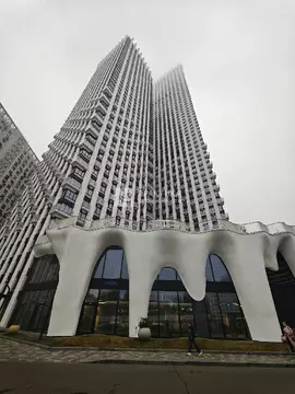 Продается 3-комнатная квартира