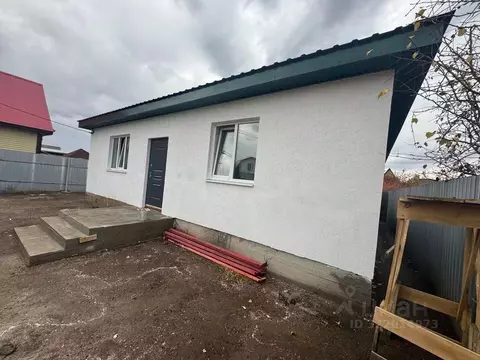 Дом в Оренбургская область, Оренбургский район, Весенний сельсовет, ...