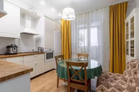 2-к кв. Татарстан, Казань ул. Зур Урам, 1И (64.9 м)