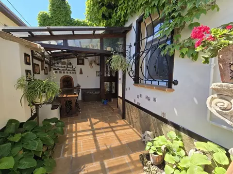 Дом в Крым, Евпатория пер. Театральный (100 м)