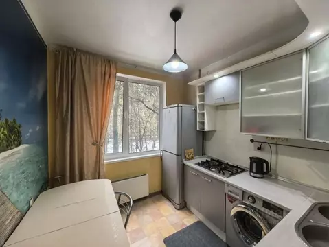 3-к кв. Москва ул. Красного Маяка, 4К2 (60.0 м)