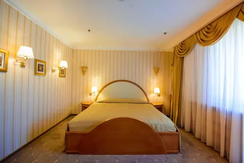 Комната Санкт-Петербург просп. Римского-Корсакова, 5-7 (50.0 м)