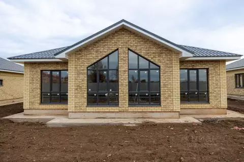 Дом в Оренбургская область, Оренбургский район, Весенний сельсовет, ...