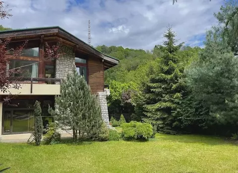 Дом в Краснодарский край, Сочи Красная Поляна пгт, ул. Дальняя (320 м)