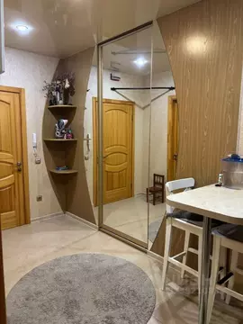 1-к кв. Омская область, Омск Солнечный мкр, ул. Комкова, 8/1 (49.7 м)