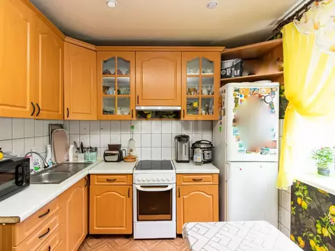 2-к кв. Тюменская область, Тюмень ул. Федюнинского, 3 (50.4 м)