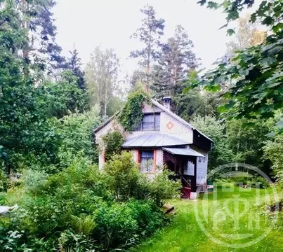 Дом в Ленинградская область, Выборгский район, Приморское городское ...