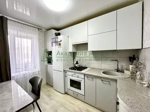 2-к кв. Саратовская область, Энгельс Петровская ул., 98 (49.7 м)