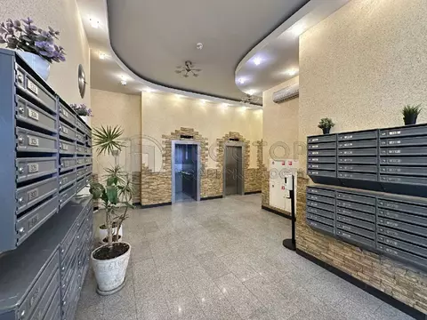 Продается 4-комнатная квартира