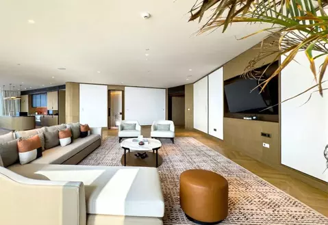 3-к кв. Москва ул. Большая Полянка, 9С1 (195.0 м)