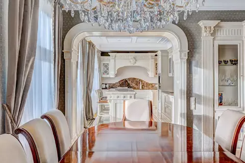 4-к кв. Санкт-Петербург Парадная ул., 3к2 (156.0 м)