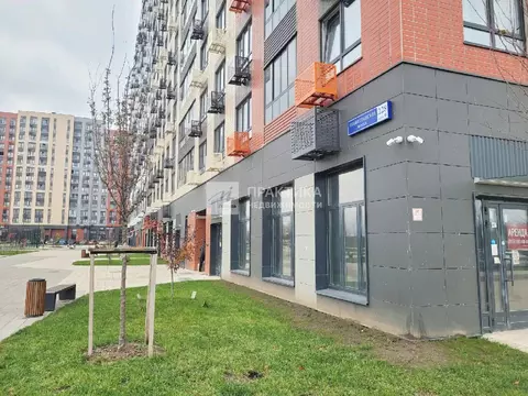 Продается 4-комнатная квартира